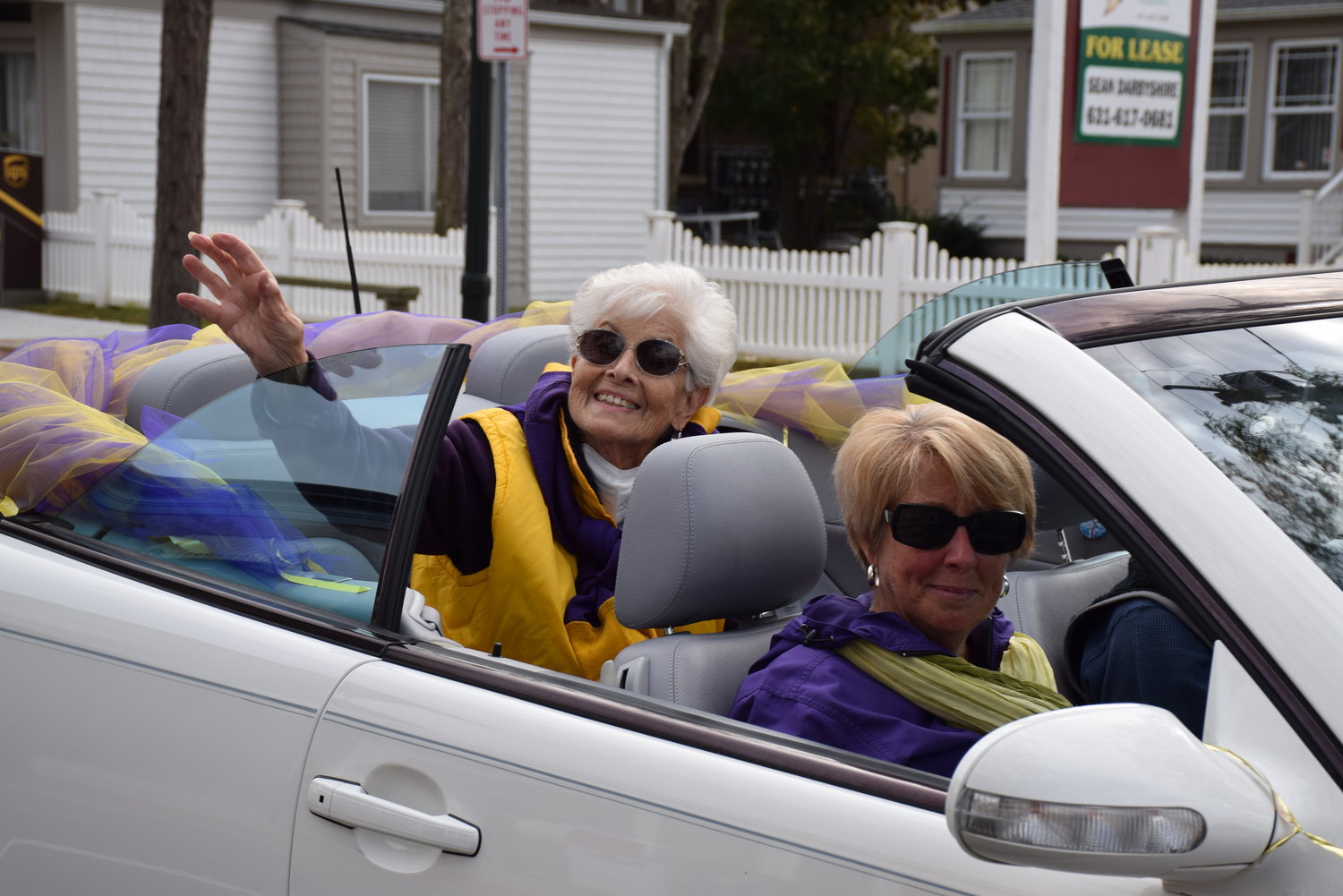 Hall of Fame recipient Kay Poro Erwood (Class of 1954) was the Islip School District homecoming parade’s grand marshal.